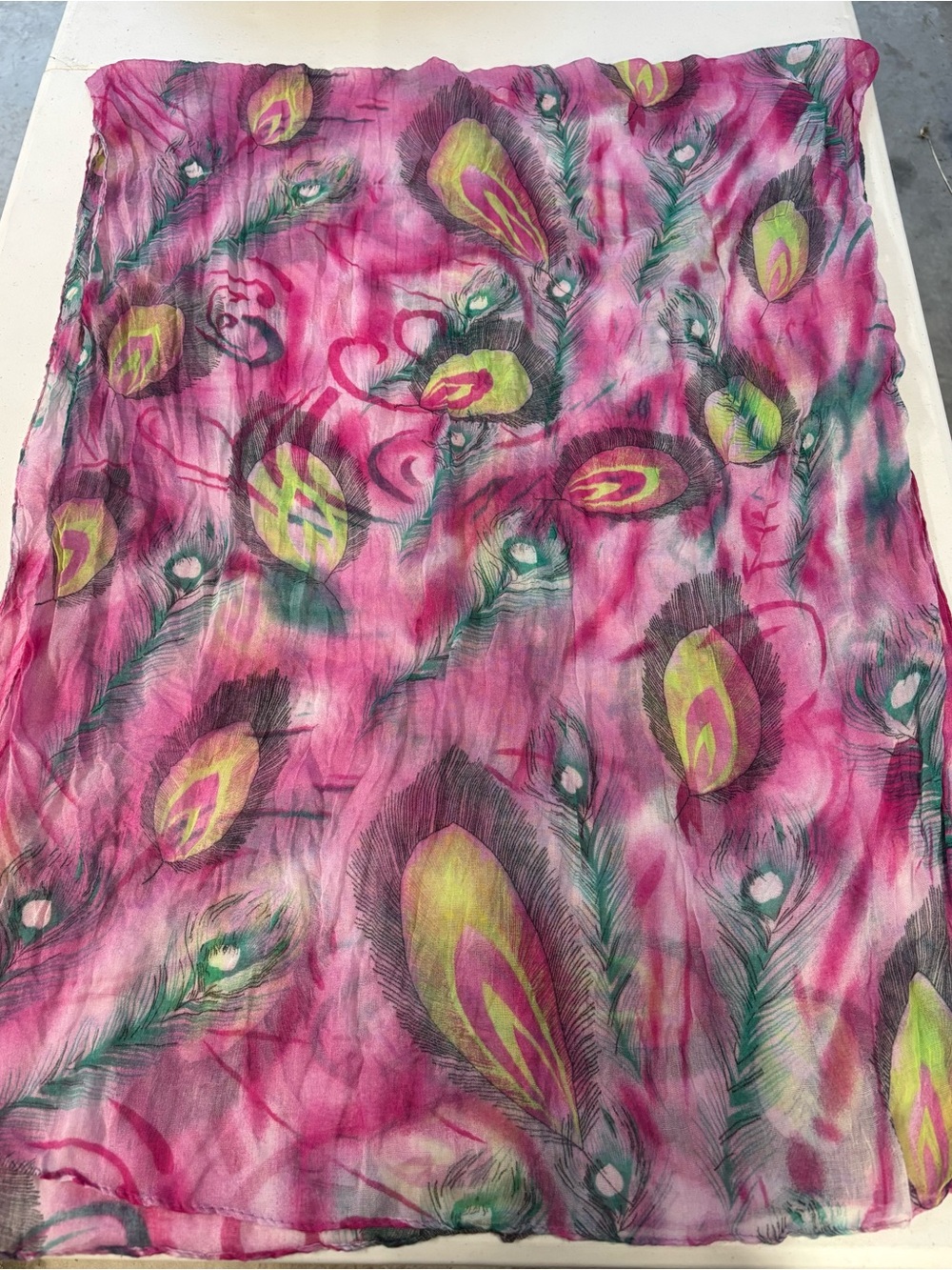 Women's Pink Peacock Feather Print Lightweight Scarf